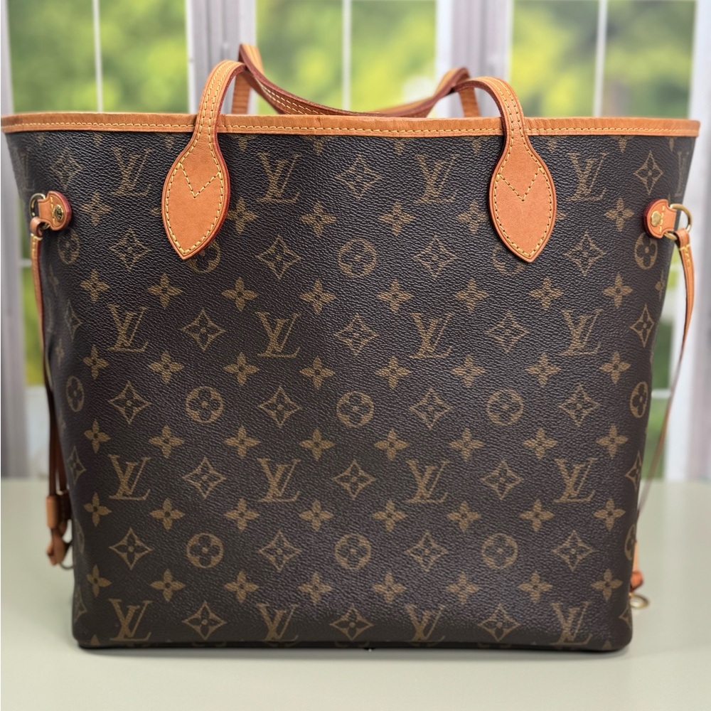 Louis Vuitton Damier Neverful MM Tote